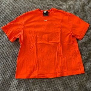 Women’s Nike T-shirt